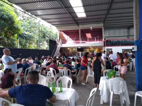 Festa clandestina mais de 200 pessoas é encerrada em Manaus