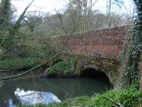 Canal Aqueduct Gordon Griffiths Cc By Sa Geograph Britain And