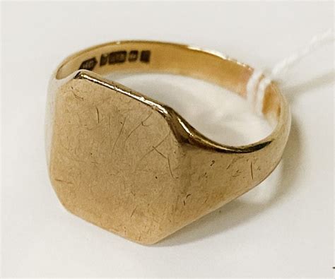 9CT GOLD GENTS SIGNET RING APPROX 4 3 GRAMS SIZE U Southgate