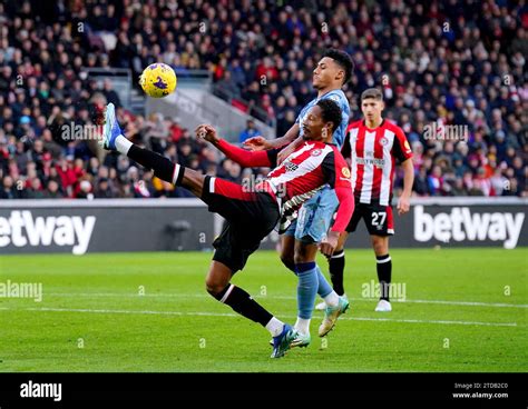 Brentford S Ethan Pinnock And Aston Villa S Ollie Watkins Battle For