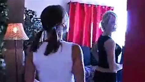 Verheiratete Frauen Haben Zum Ersten Mal Lesbischen Sex Bis Zum Orgasmus Xhamster