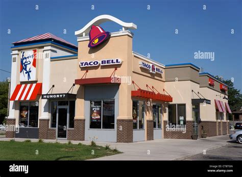 Kfc Taco Bell Restaurant Stock Photo Royalty Free Image 49367381 Alamy