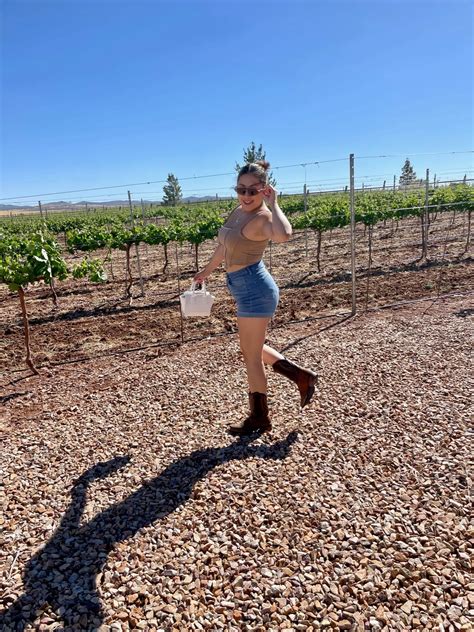 Hiding My Big Fat Ass With This Shorts Nudes Tight Shorts Nude Pics Org