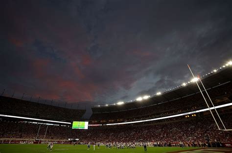 What is Alabama's stadium capacity? Exploring the Bryant Denny Stadium ...