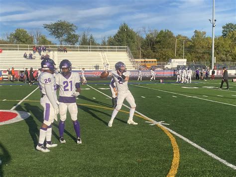 Barberton Magics Dominate On Ground Beat Revere Minutemen 34 7 Kee