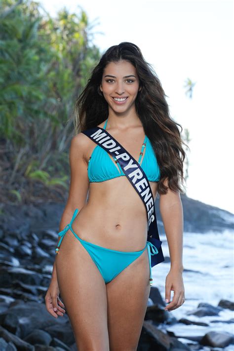 Nadine Benaboud Miss Midi Pyrénées pose en maillot