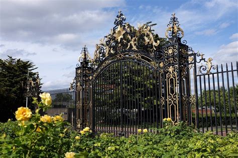 Entrance To Queen Marys Gardens Yelp Regents Park London London