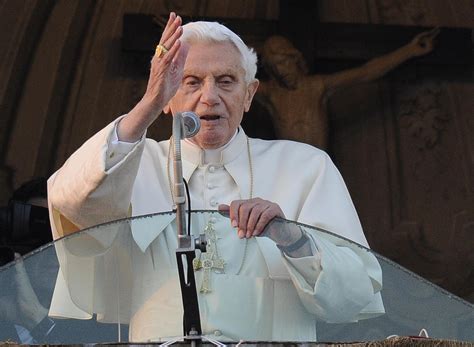 Benedetto XVI Compie Oggi 94 Anni Il Mistero Delle Dimissioni Ma La