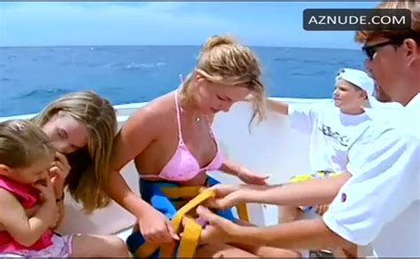 Britney Spears Bikini Scene In Britney Spears Live And More AZNude