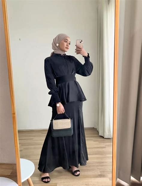 ide styling dress hitam  hijabers mewah effortless