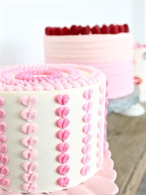 7 Cute And Easy Valentines Cake Ideas Cake By Courtney