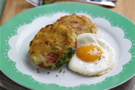 Bubble & squeak with crisp bacon recipe