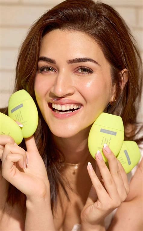 Kriti Sanon Face💦💦😁 R Lustiwood