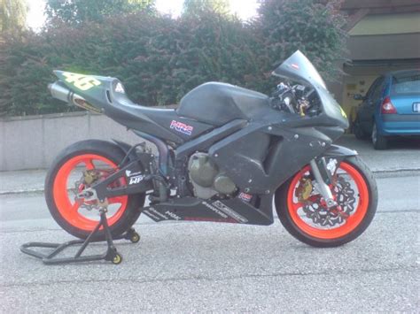 Honda CBR 600 RR PC37 IDM Motorrad Von Mitty