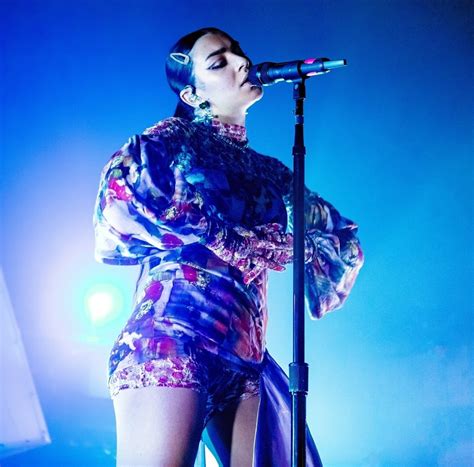 Charli Xcx Sexy On Stage Hot Celebs Home