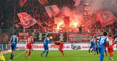 Unsportliches Verhalten DFB Belegt FCK Mit Geldstrafe Der Betze Brennt