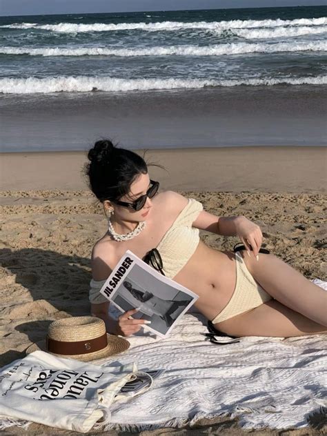 Tips tạo dáng với bikini đi biển ĐẸP đúng chuẩn HOT TREND cho nàng