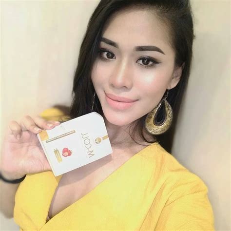 M Coll Strawberry Collagen Candy Malaysia