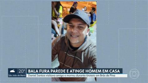 Morador Morre Ao Ser Baleado Dentro De Casa Em Br S De Pina Rio De