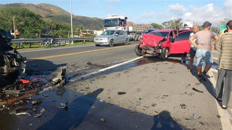 Grave acidente deixa dois mortos e três feridos na BR 393 em Barra do