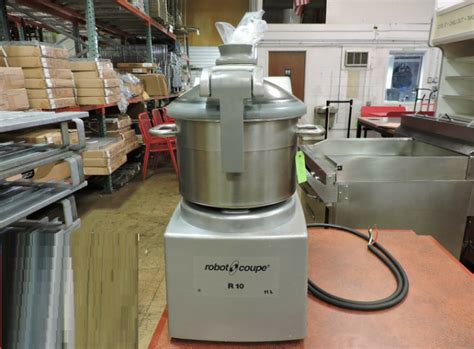 Robot Coupe R10 Commercial Table Top Cutter Food Processor