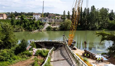 Haute Garonne Apr S L Effondrement Du Pont De Mirepoix Sur Tarn L