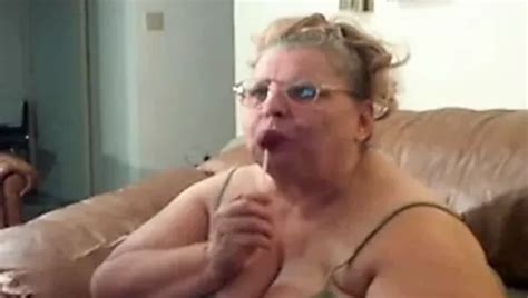Sexy Bbw Granny Showing Off Xhamster