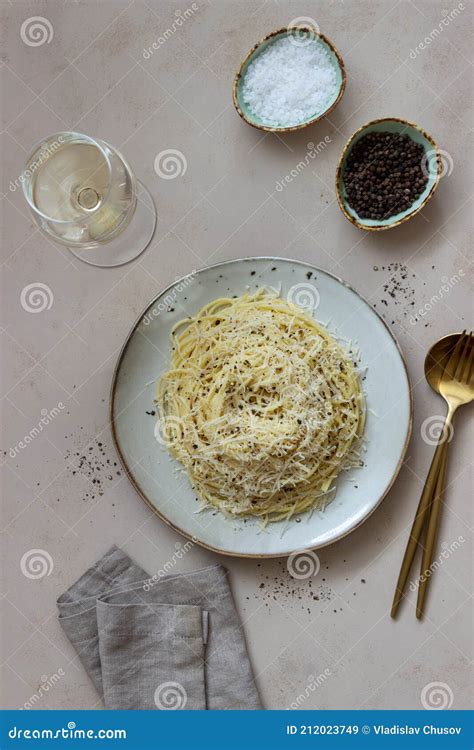 Roman Pasta Spaghetti With Black Pepper And Cheese Cacio E Pepe