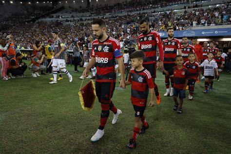 Cbf Define Arbitragem Para Fla X Flu Da Copa Do Brasil