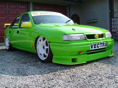 VAUXHALL CAVALIER - Review and photos