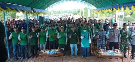 Dirangkai Penanaman Bibit Mangrove Pengurus Fk Das Kutim Periode