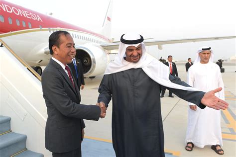 Jokowi Tiba Di Abu Dhabi Langsung Disambut Presiden PEA