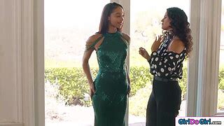 Pageant Queen Licked By Her Milf Mentor