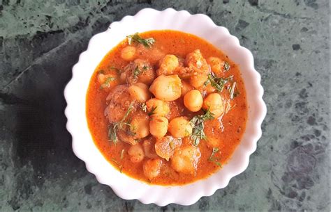 Easy Chole Recipe | Chole Masala - Appetizing Dishes