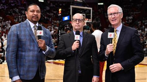 NBA se aproxima de acordo de US 76 bilhões NBC Amazon e ESPN