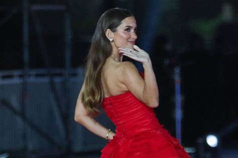 MARÍA POMBO BIKINI María Pombo luce cuerpazo con el bikini que sienta bien a todas