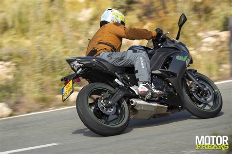 Motorfreaks Test Kawasaki Ninja 650 Feesten Op Ibiza