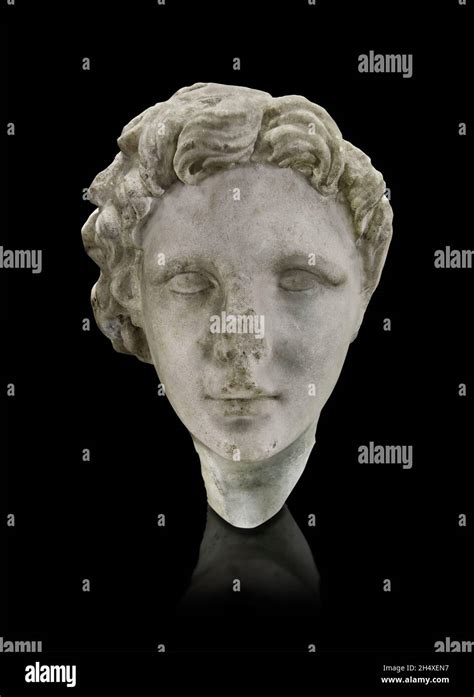 Estatua De Busto Griego Fotografías E Imágenes De Alta Resolución Alamy