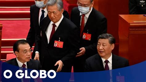 Ex Presidente Chin S Hu Jintao Retirado Do Encerramento Do Congresso