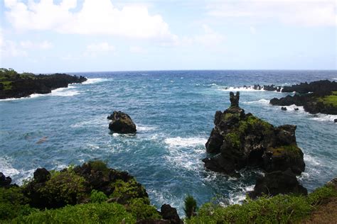 Wai'anapanapa State Park | Maui Guidebook