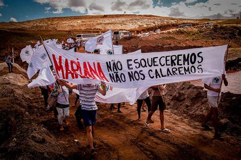 Atingidos Pela Lama Da Barragem Da Vale Bhp Billiton Samarco Ter O