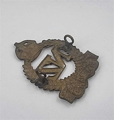 Wwii New Zealand Onward Hat Badge Trade In Military