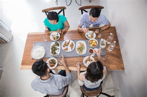 Premium Photo Asian People Having Lunch