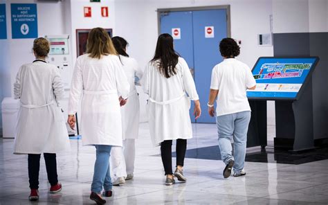 El Hospital de Manises amplía sus plazas MIR en la especialidad de UCI