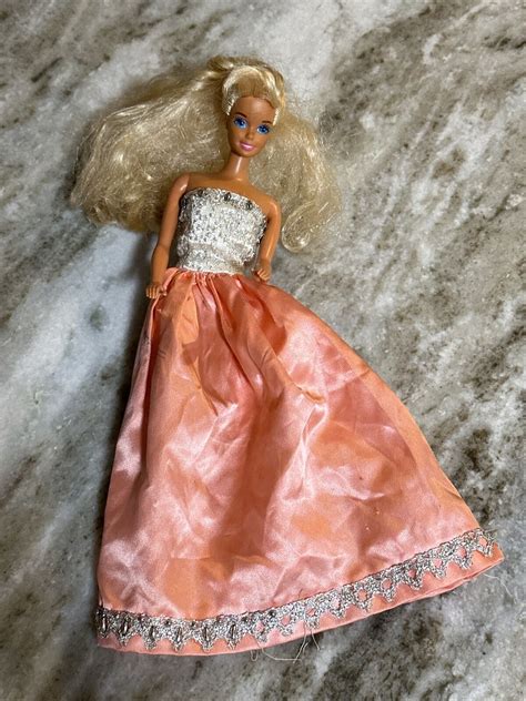 1966 Mattel Barbie Doll Twist And Turn Body Blonde Hair Blue Eyes