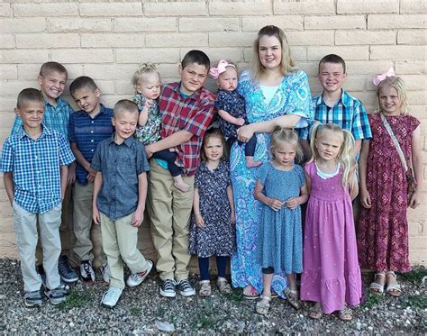 Mom, Who Birthed 12 Kids in 12 Years, Debunks Myths About the Life of ...