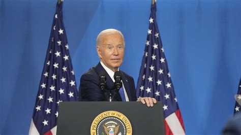 Biden Stellt Selenskyj Versehentlich Als Putin Vor Und Verspricht Sich