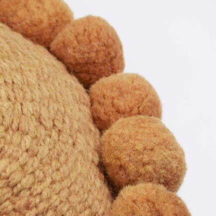 Mini Coussin Rond Pompons Ocre Coussin Ethnique Finca Home