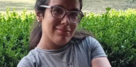 Le mordió la nariz a su pareja adolescente embarazada de seis meses y