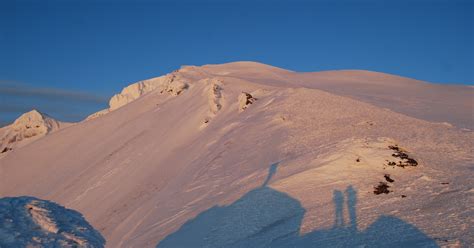 Midnight Sun Hiking Tour in East Iceland | Guide to Iceland